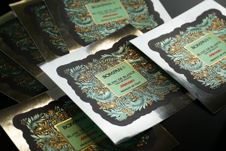 Ottimizzare la produzione di etichette con la stampa UV 